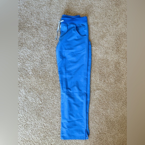 Women’s FIGS Technical Light Blue Scrub Bottoms - Picture 8 of 9